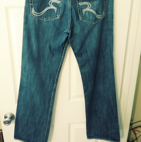 ROCK&REPUBLIC AUTHENTIC JEANS๐๐๐A FABULOUS GIFT GIVING!!๐๐ถ - Picture 3 of 4
